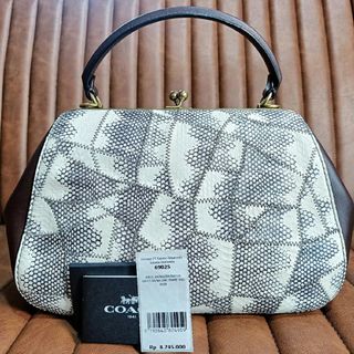 (Kategori: ) berada di . Dikirim oleh ctrousselbags (ID iklan 1330493337, Gambar 1). Deskripsi: .