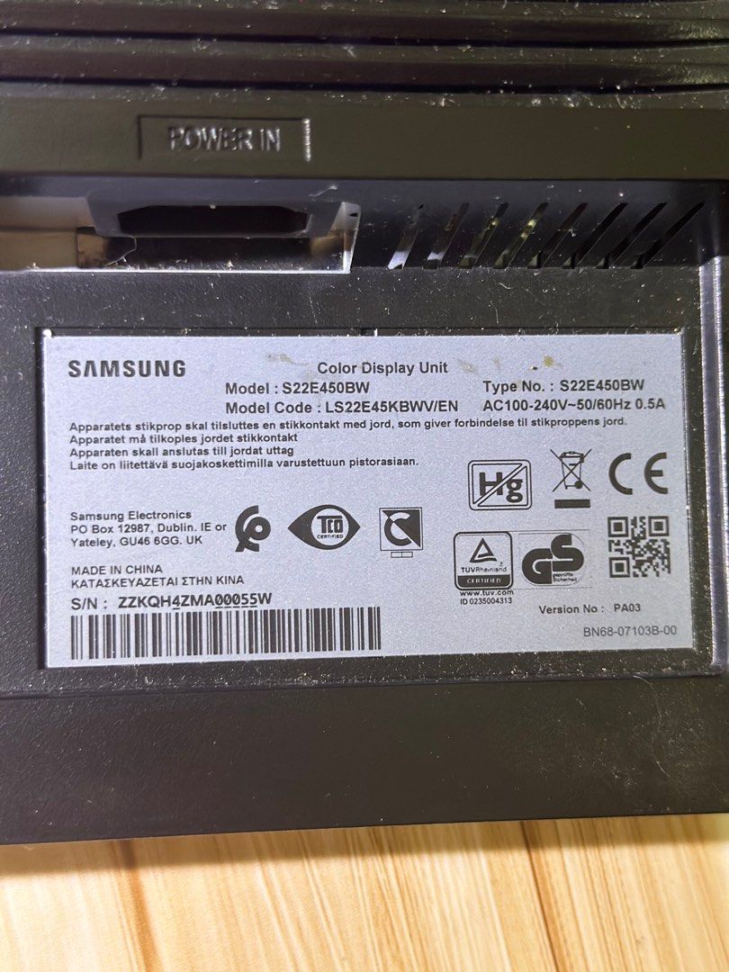 COMPUTER MONITOR 18 INCH (Category: Computer Parts) located in Mandaluyong City. Submitted by livergara (Listing ID 1330412926, Image 2). Description: SAMSUNG COMPUTER MONITOR 18 INCHES COMPLETE WITH STAND AND ACCESSORIES.