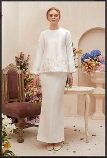 (Category: ) located in . Submitted by tirswardrobe (Listing ID 1330425727, Image 1). Description: .