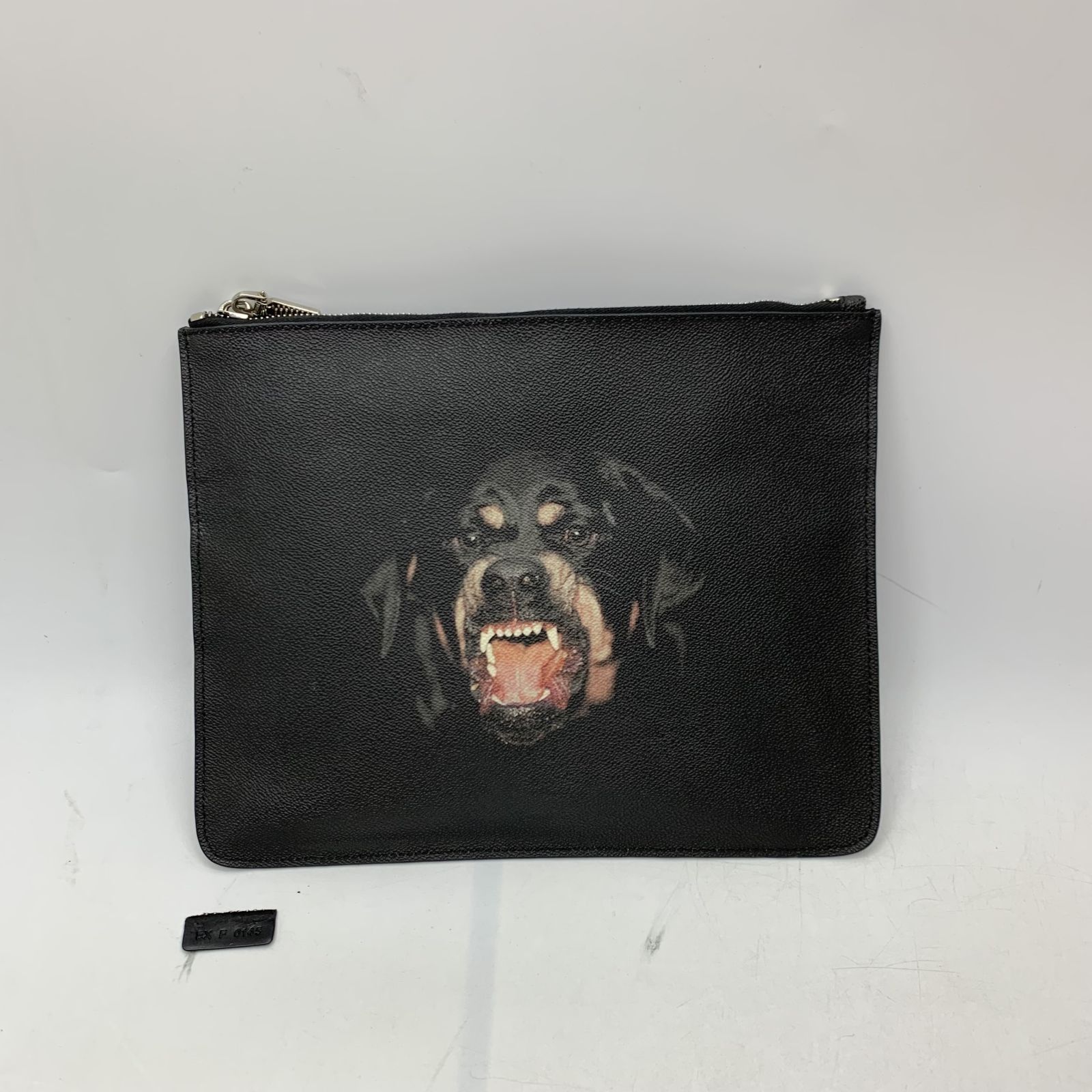 GIVENCHY BLACK LEATHER ROTTWEILER DOG CLUTCH 247048331 HM