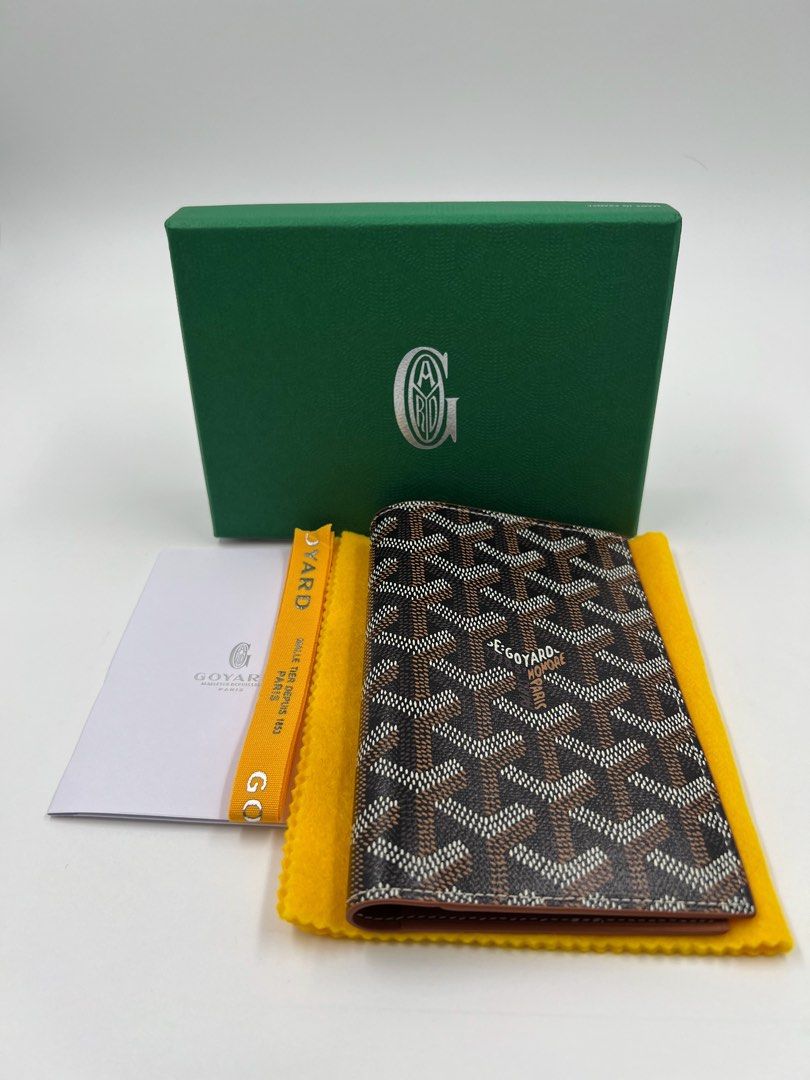 ⚜️Goyard Passport & Wallet holder (Category: Luxury Bags & Wallets) located in Makati City. Submitted by 90sangel (Listing ID 1330447381, Image 1). Description: •Item: Goyard Card & Passport Holder 🤎💳 •Size: M 3.5" x 5" •Condition: Gently Used, Good as New! *Goyardine Grenelle Passport Wallet ⚜️ hard to find. Item in great condition, best for travels!.