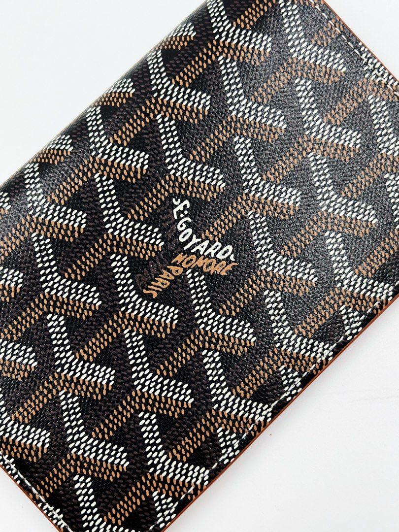 ⚜️Goyard Passport & Wallet holder (Category: Luxury Bags & Wallets) located in Makati City. Submitted by 90sangel (Listing ID 1330447381, Image 3). Description: •Item: Goyard Card & Passport Holder 🤎💳 •Size: M 3.5" x 5" •Condition: Gently Used, Good as New! *Goyardine Grenelle Passport Wallet ⚜️ hard to find. Item in great condition, best for travels!.