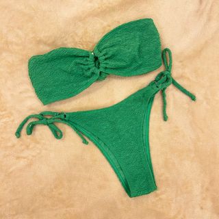 (Category: ) located in . Submitted by declutterwme00 (Listing ID 1330464127, Image 1). Description: .