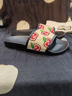 Gucci slippers used sales