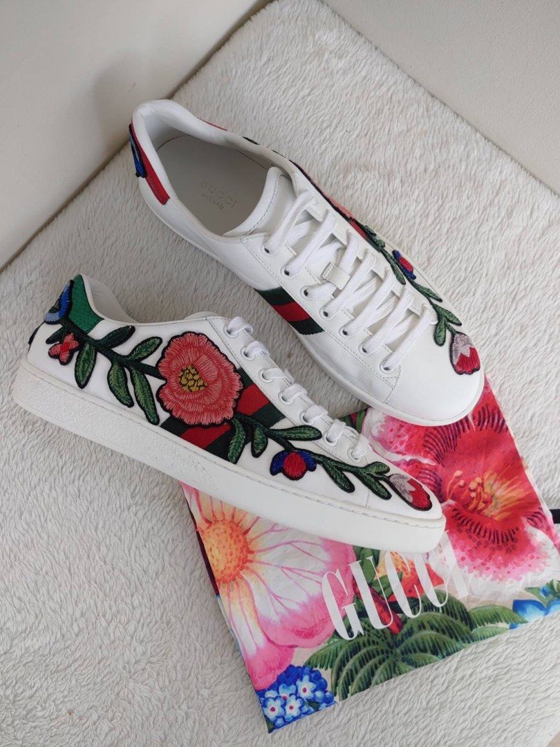 gucci floral embroidered ace sneakers Women s Fashion Footwear Sneakers on Carousell