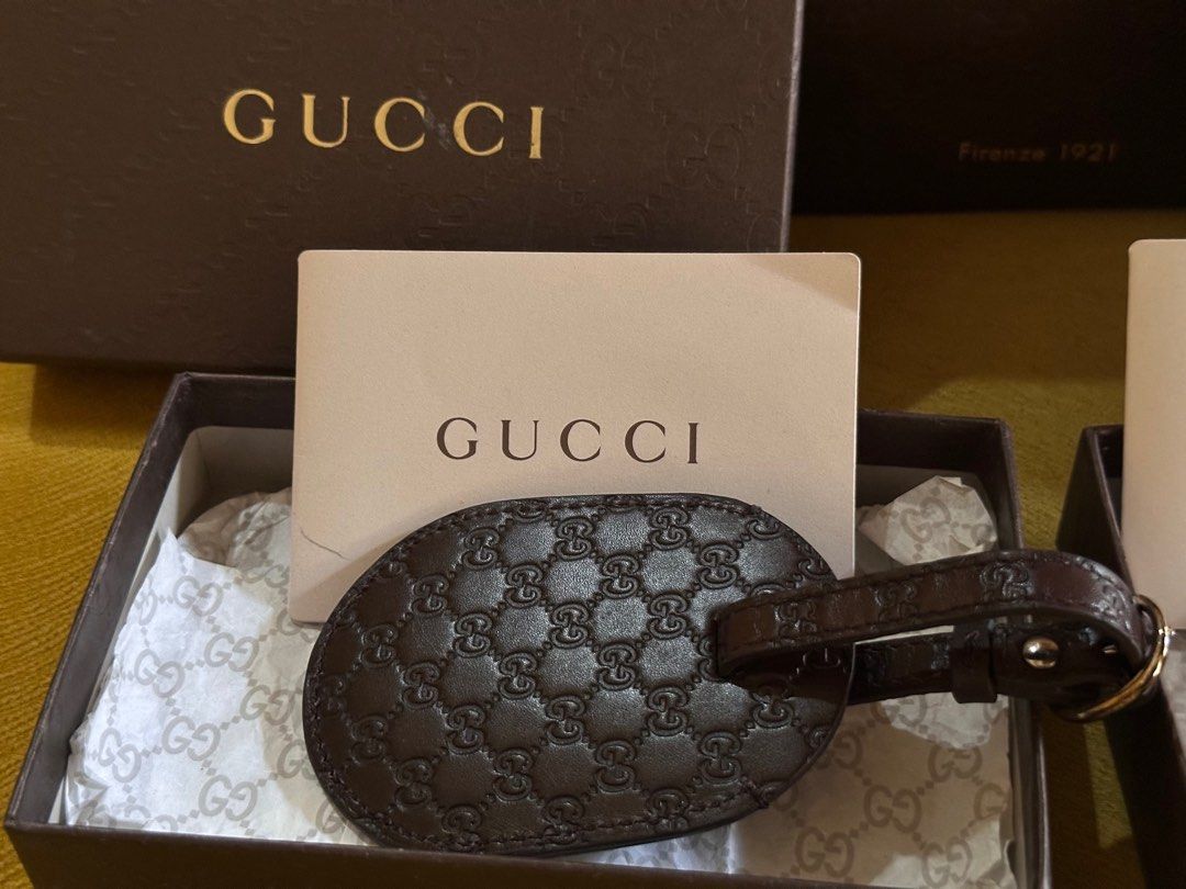 Gucci luggage tag store