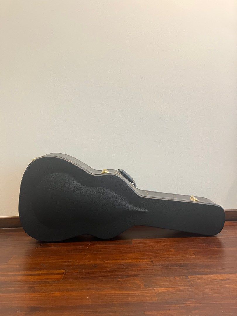 Guitar Hard Case, Hobbies & Toys, Music & Media, Music Accessories on