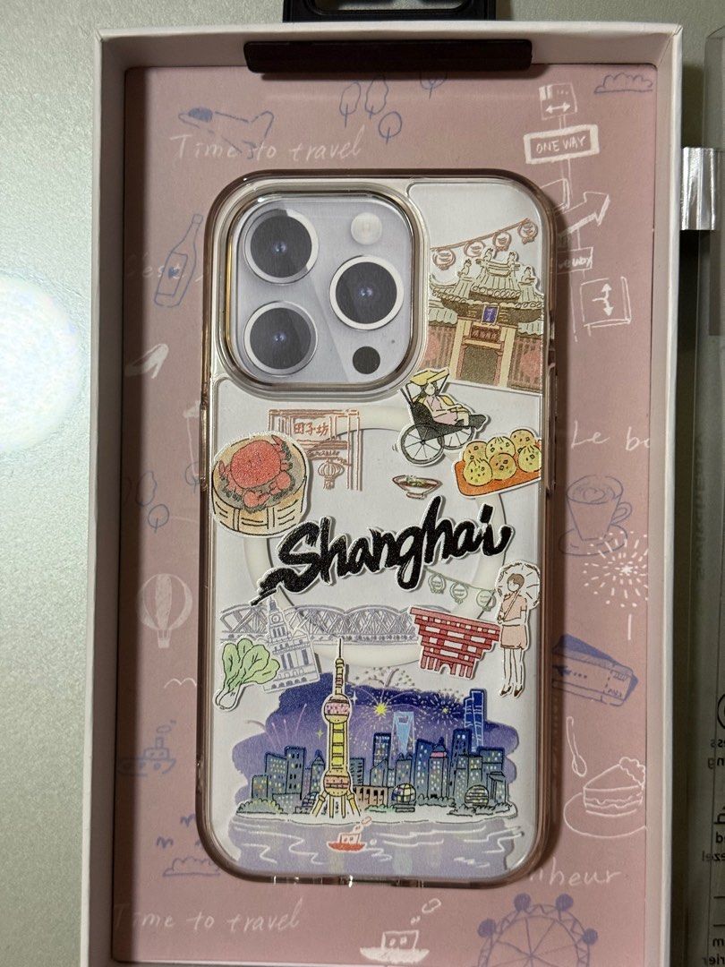 iPhone 15 pro case (Category: Cases & Sleeves) located in Singapore. Submitted by miindy (Listing ID 1330454721, Image 1). Description: Sleek cover, was in use for 2 months. .