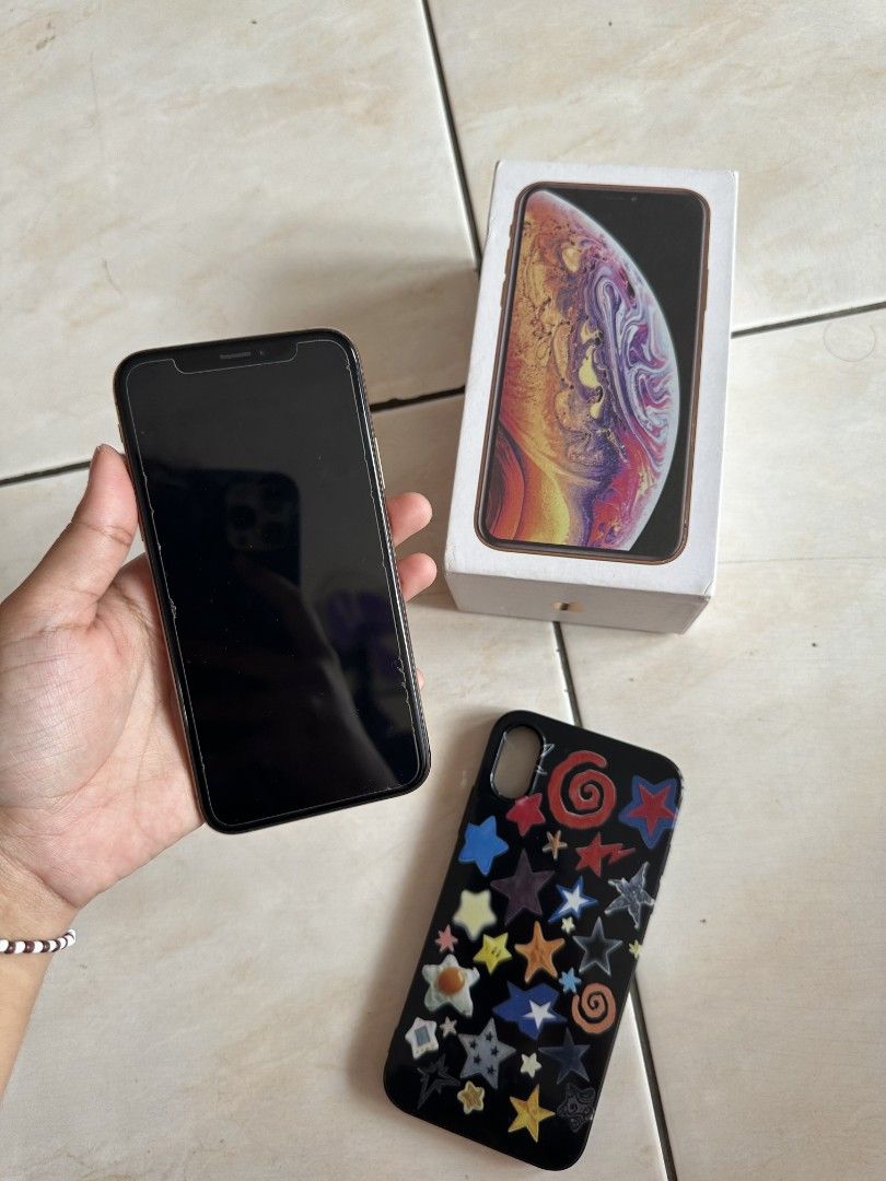 iPhone 洗い流せ XS 64GB