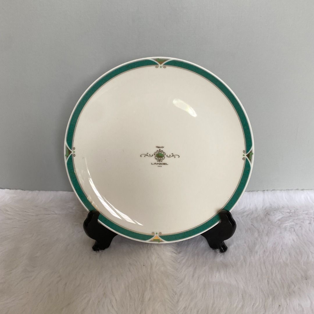 Lancel White Green Gold Party Plate Set (Category: Dinnerware & Cutlery) located in Consolacion. Submitted by posh_avenue_home (Listing ID 1330351521, Image 3). Description: In very good condition. With gold loss on the large plate. Set of 6 Plates. Large plate: 1 x 9.5"; Cake plates 5 x 6.0"..