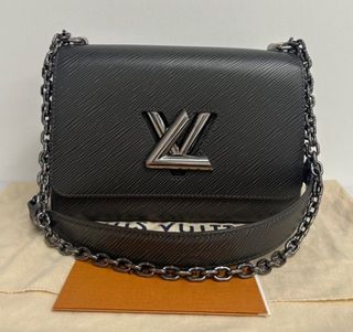 （分類：）位於 。 由 elsakiki 提交（商品編號 1330509187，圖片 1）。簡介： 。