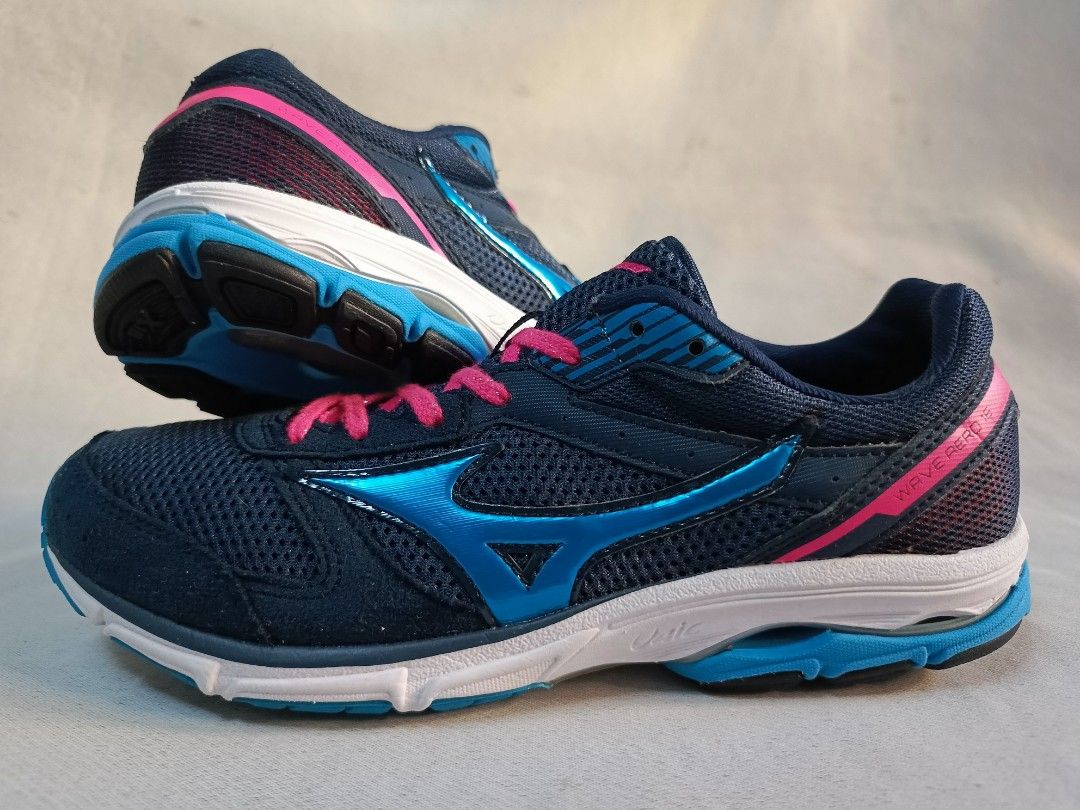 Mizuno Wave Aero 16 Women s Running shoes size US 8 Women s Fashion Footwear Sneakers on Carousell