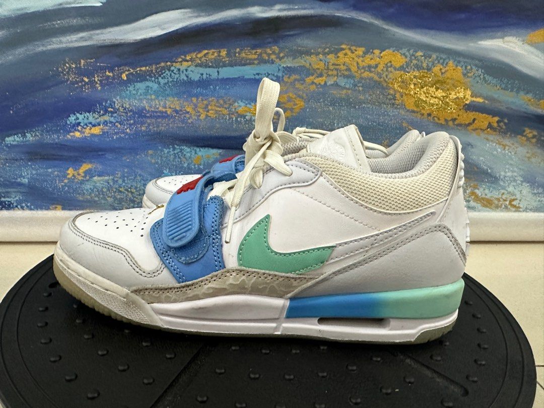 Nike Air Jordan Legacy 312 Low (Category: Sneakers) located in Cainta. Submitted by mommynance (Listing ID 1330414801, Image 3). Description: Used few times RFS Declutterring Size US 6Y/UK 5.5/ EUR 38.5 Cm 24.