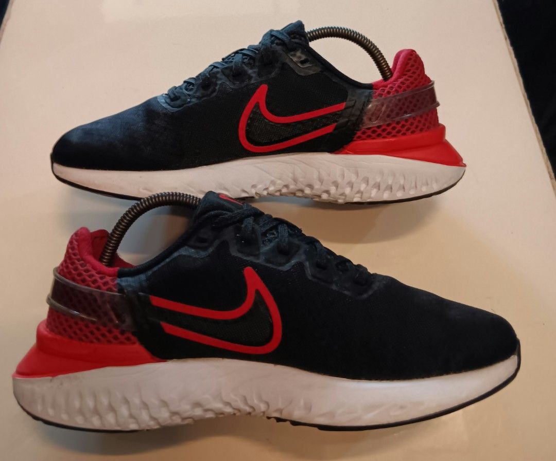 Nike epic react legend online