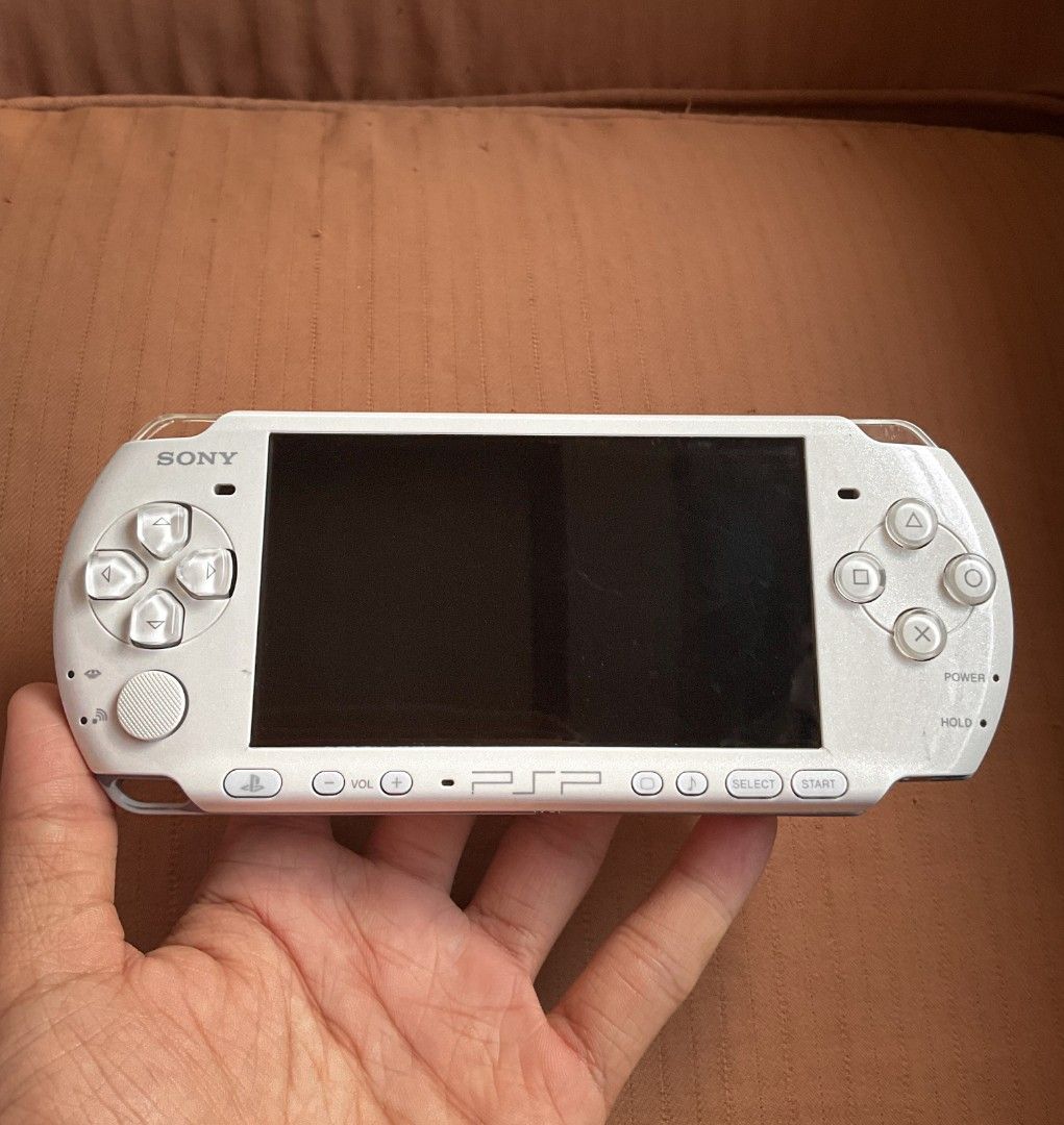 PSP V3 Slim Pearl White 32gb (Jailbreak), Video Gaming, Video Game