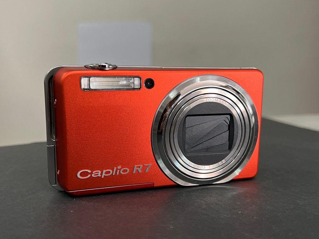 Ricoh Caplio R7, Photography, Cameras on Carousell