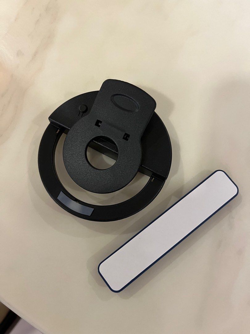 Selfie Ring Light with cellphone holder bundle (Category: Mounts & Holders) located in Quezon City. Submitted by saleinqc (Listing ID 1330463067, Image 2). Description: Bundle: ring light clip and phone holder.