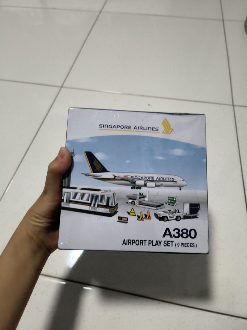 Singapore airlines airport playset discount