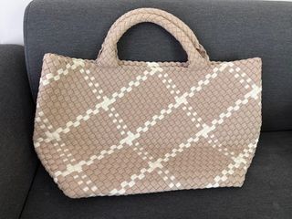 （分類：）位於 。 由 Cheetahaaa 提交（商品編號 1330365665，圖片 1）。簡介： 。