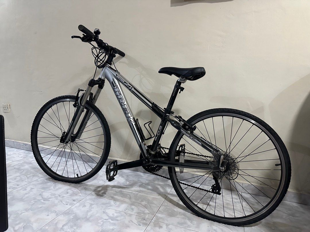 TREK 4300 SERIES 4, Sports Equipment, Bicycles Parts, Bicycles