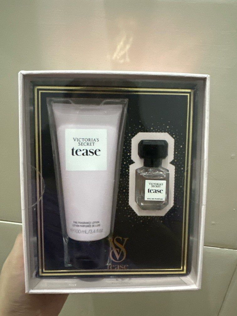 Victoria's Secret Tease Gift Box (Category: Body Care) located in Pasig City. Submitted by shopperandbeyond (Listing ID 1330481489, Image 1). Description: Tease Duo Mini Eau de Parfum (7.5 ml/.25 fl oz.) Travel Fine Fragrance Lotion (100 ml/3.4 fl oz.) .
