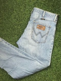 (Category: ) located in . Submitted by botakstoremy (Listing ID 1330368037, Image 1). Description: .