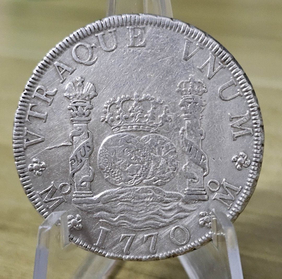 1770 Vtraque Vnum Carolus III Dos Mundos 8 reales Pillar