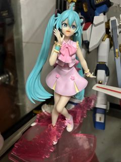 （分類：）位於 。 由 la_li_la 提交（商品編號 1330690738，圖片 1）。簡介： 。