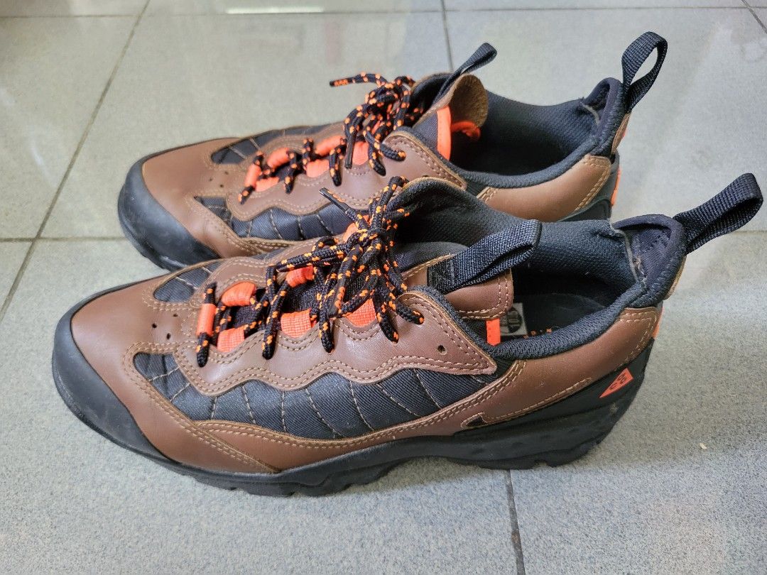 靴 Nike ACG Air Mada Low Bison Total Orange Nike ACG Air Mada Low Bison Total Orange