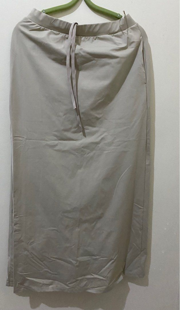 Airism ultra stretch long skirt UNIQLO