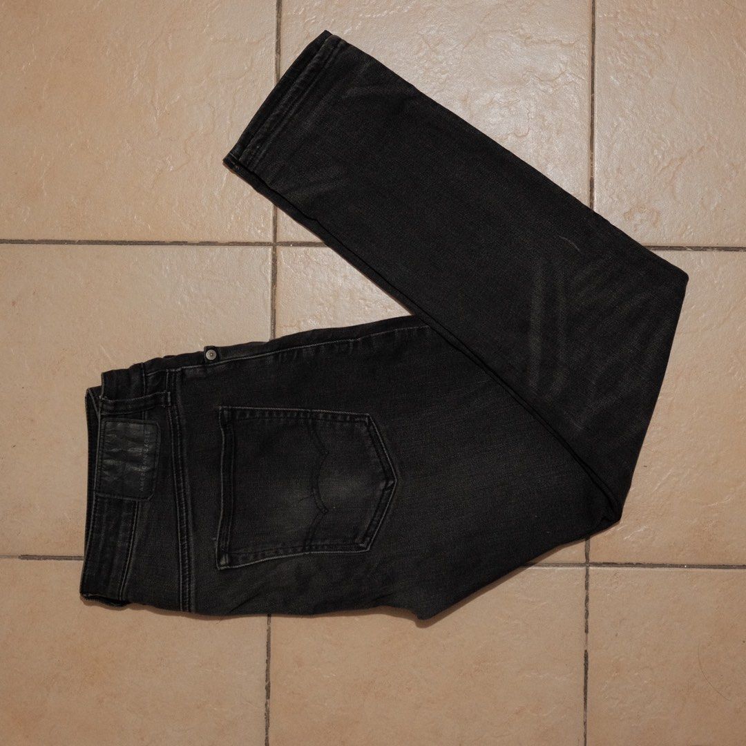 American Eagle Black Jeans (Category: Jeans) located in Manila. Submitted by pictrolo7 (Listing ID 1330658898, Image 1). Description: Size 32x30 Check second photo for measurements Negotiable.