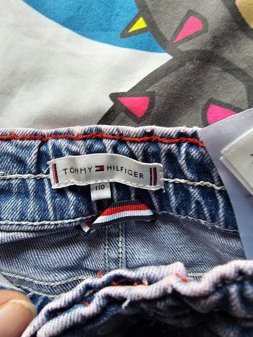 Authentic Tommy Hilfiger Jeans 110
