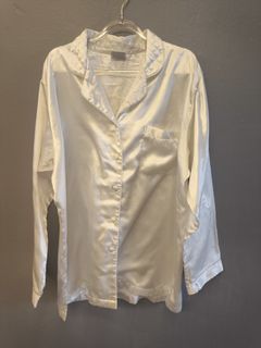 (Category: ) located in . Submitted by u2shop (Listing ID 1330598614, Image 1). Description: .