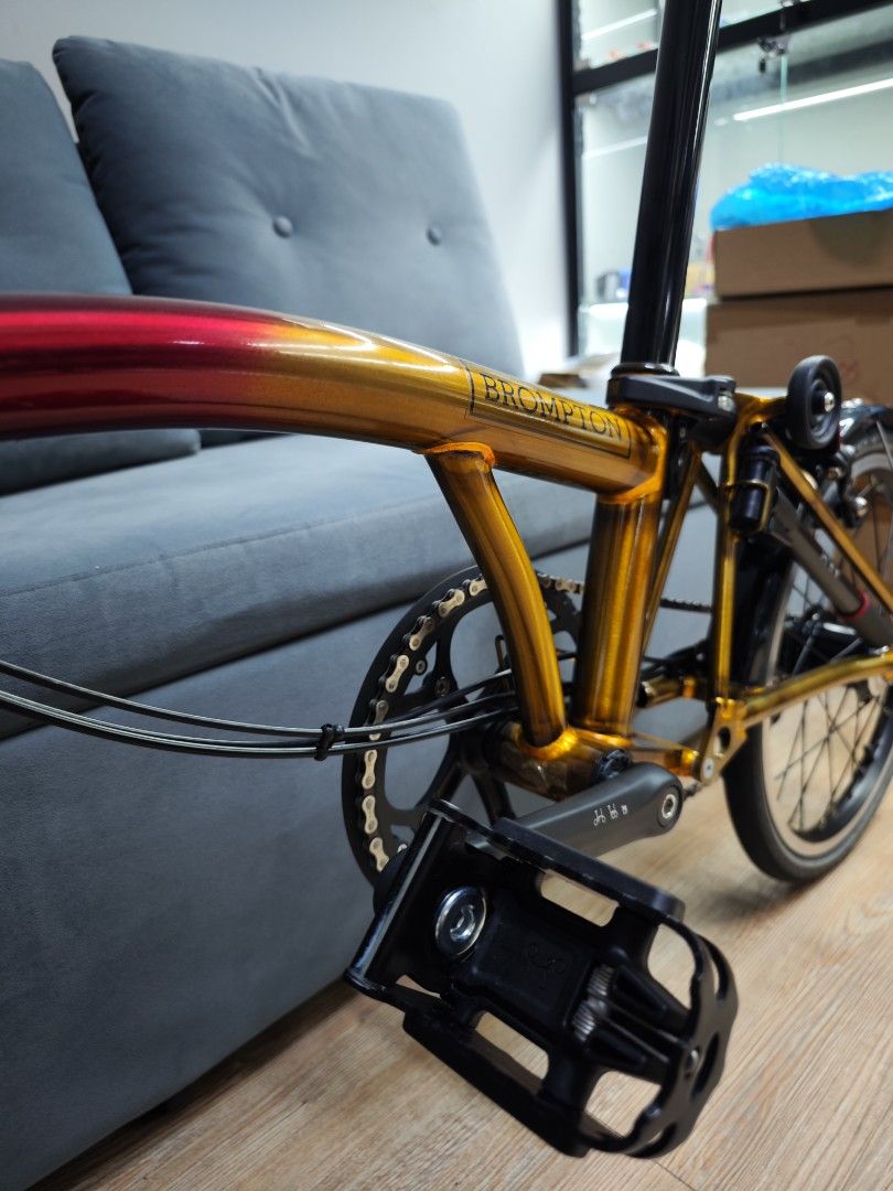 Brompton Lion City super rare bike limited edition trifold. Brooks saddle s6l 6 speed collector bike