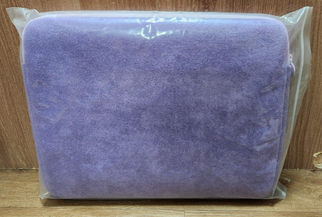 BTS Official DNA Laptop Pouch (13 inch) (Category: Laptop Bags & Sleeves) located in Pasig City. Submitted by koomochi13 (Listing ID 1330697141, Image 2). Description: Official Fits 13-inch laptop Price is negotiable. MOP: BPI/Gcash MOD: Grab/Lalamove 📍 Mandaluyong.