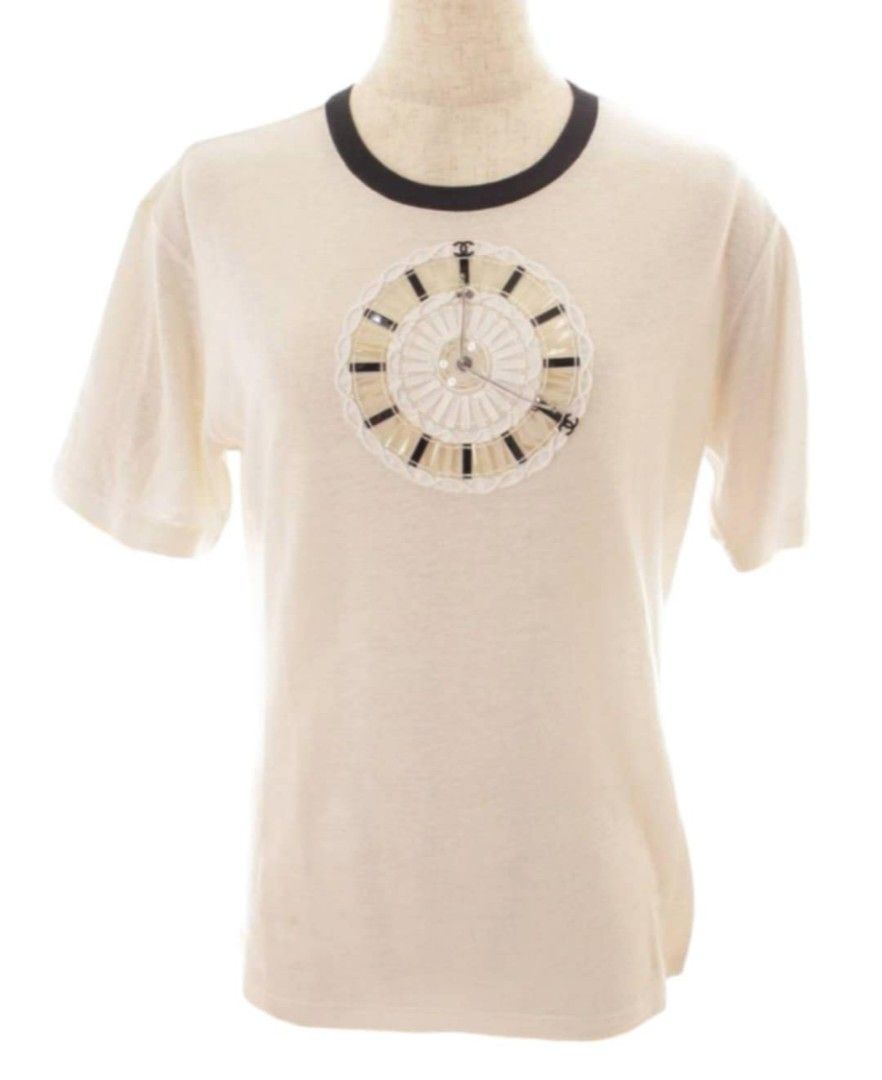 Chanel Clock Motif (Category: Luxury Apparel) located in General Santos City (Dadiangas). Submitted by Serde (Listing ID 1330634015, Image 1). Description: Chanel Clock Motif Searchable Code Best Gift for yourself/partner🥰 Small to Med Excellent to new No issue Dead Stock.
