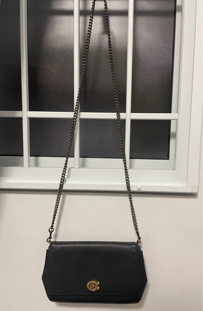 Alexa turnlock clutch hot sale