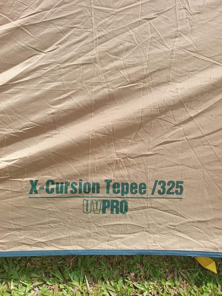 COLEMAN TENT (Category: Hiking & Camping) located in Legazpi City. Submitted by junjun2323 (Listing ID 1330666315, Image 3). Description: FS: Coleman X-Cursion Tepee 325 UV Pro Excellent to new condition No issues 6k plus sf sa malalayo, meet up sa malalapit Location: Albay Original price: 24,000 Negotiable, madali ako kausap. Pm.