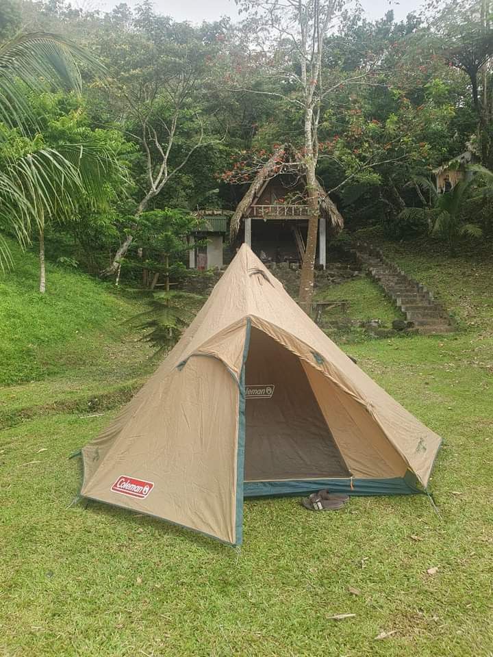 COLEMAN TENT (Category: Hiking & Camping) located in Legazpi City. Submitted by junjun2323 (Listing ID 1330666315, Image 2). Description: FS: Coleman X-Cursion Tepee 325 UV Pro Excellent to new condition No issues 6k plus sf sa malalayo, meet up sa malalapit Location: Albay Original price: 24,000 Negotiable, madali ako kausap. Pm.
