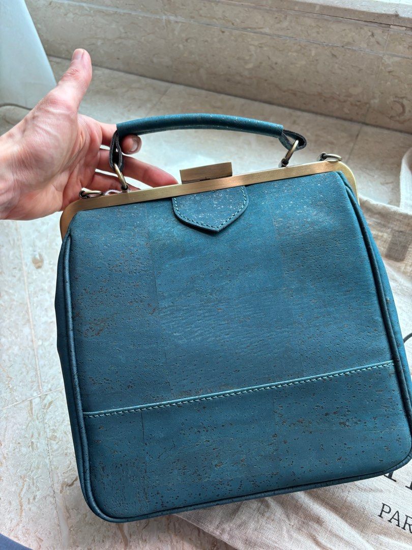 LaFlore bebebark Convertible purse, Women's Fashion, Bags - Main Image