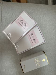 （分類：）位於 。 由 kuuluu 提交（商品編號 1330526227，圖片 1）。簡介： 。