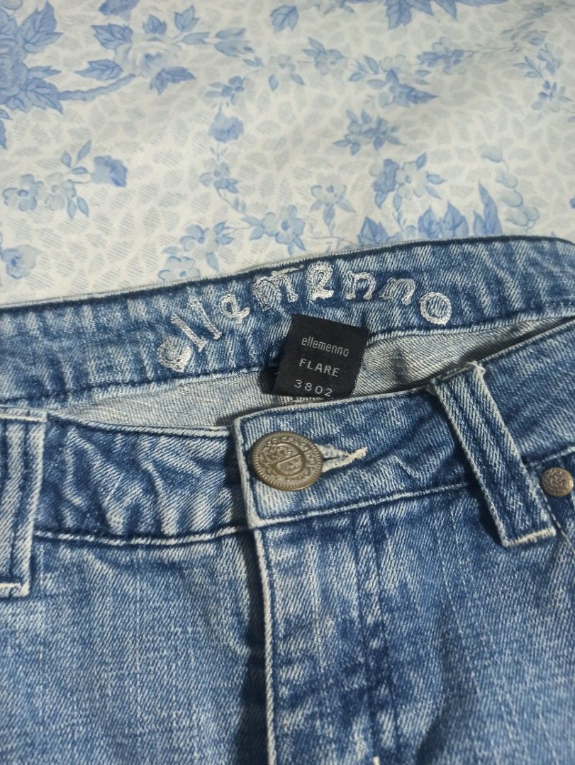 ELLEMENO BUTTERFLY FLARE JEANS (Category: Jeans) located in Manila. Submitted by ellestyle (Listing ID 1330583509, Image 3). Description: GCash MOP Lalamove/J&T MOD.