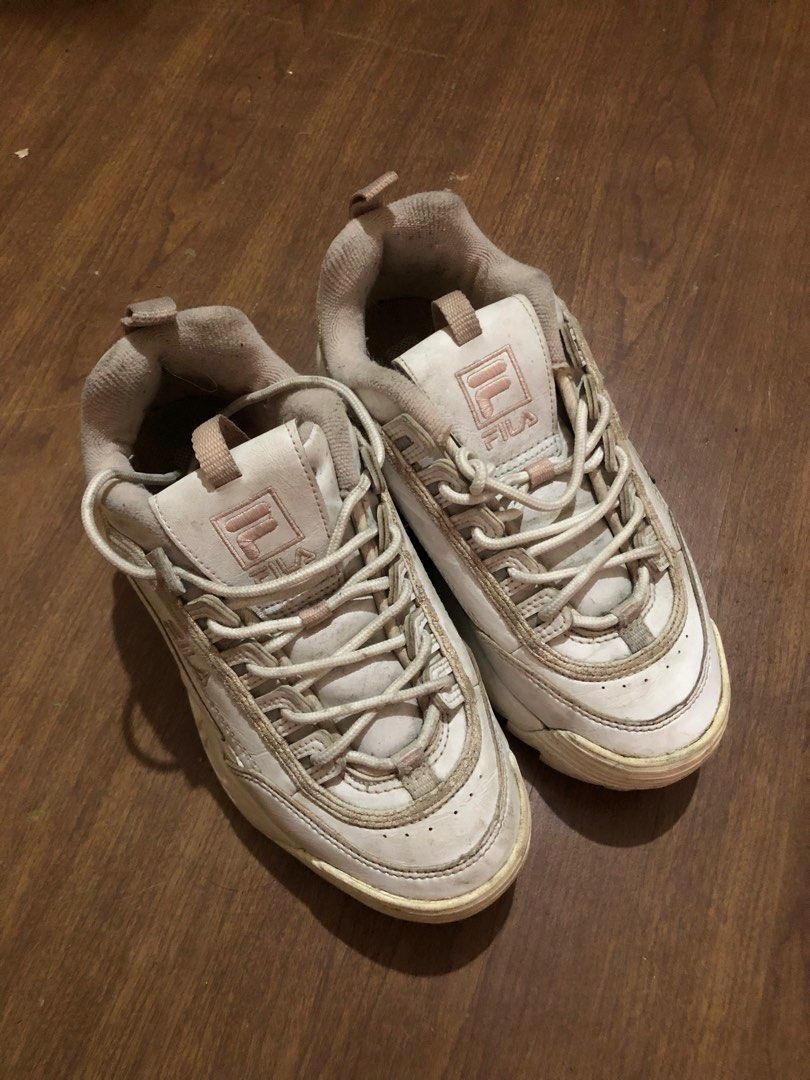 Fila disruptor pink, Fesyen Wanita, Sepatu di Carousell