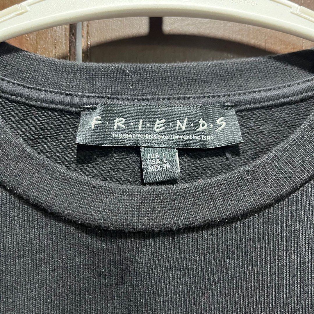 Friends sweatshirt stradivarius shop