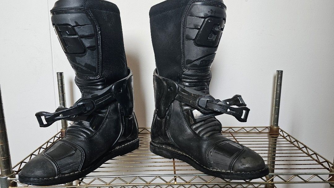 Gaerne G Dakar, Motorcycles, Motorcycle Apparel on Carousell