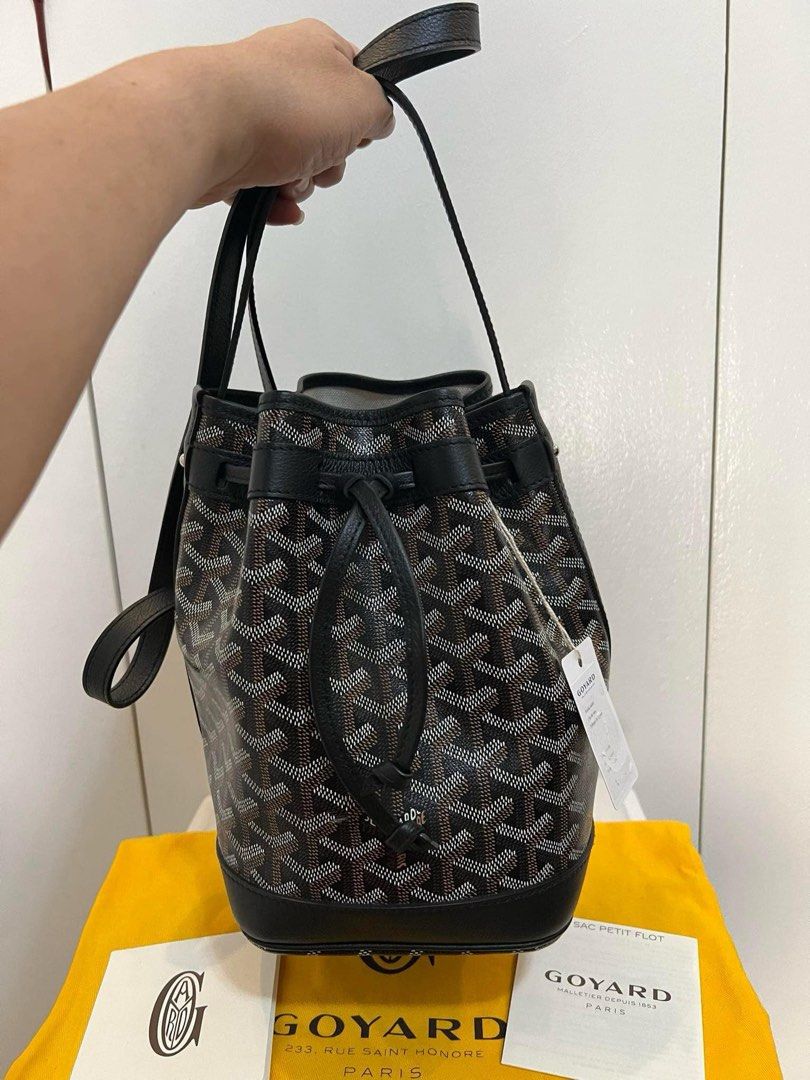 GOYARD Petit Flot Bucket Bag (Category: Luxury Bags & Wallets) located in Cavite. Submitted by louiessaliviac (Listing ID 1330597913, Image 2). Description: ✅ GOYARD Petit Flot Bucket Bag, 95% new, used 3-4x, complete inclusions, — dustbag, tag, cards, Retails at 189,000 Selling very low 125,000( still negotiable.