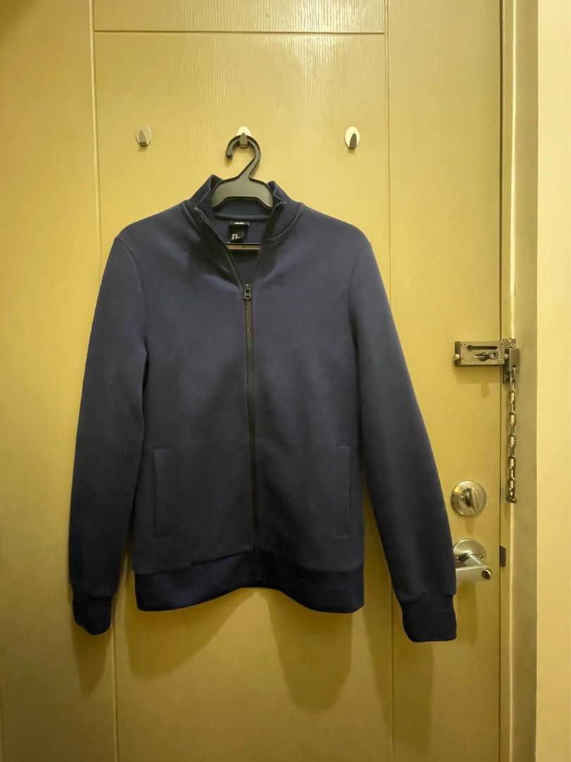 H&M Navy Blue Jacket (Category: Coats, Jackets and Outerwear) located in Makati City. Submitted by ancsc (Listing ID 1330700815, Image 2). Description: .