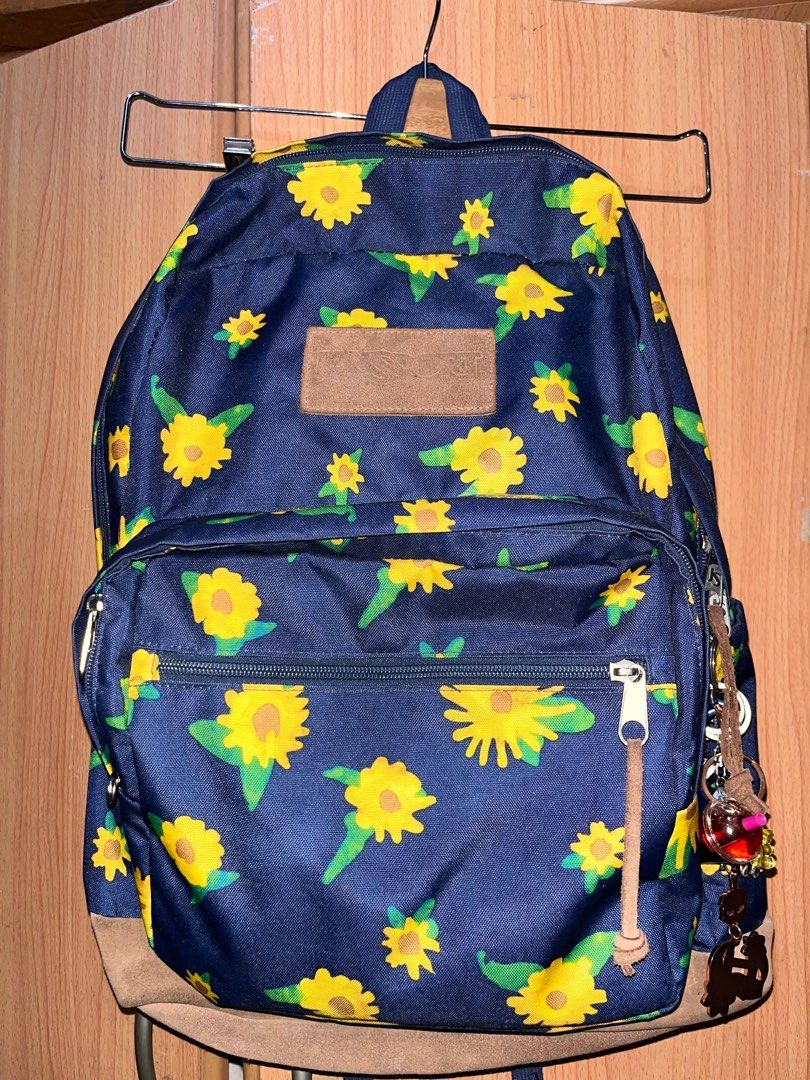 jansport backpack sunflowers Cool Student Recycled blend fabric content Dimensions JANSPORT Main Campus Sunflower Black