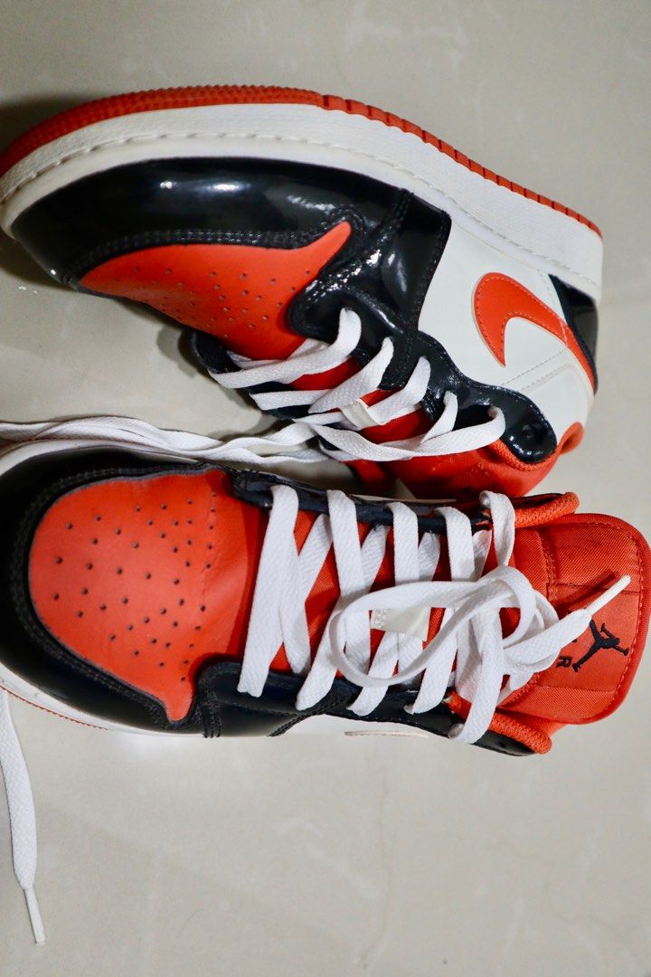 Jordan 1 low - Halloween (Category: Sneakers) located in Las Pinas. Submitted by lebronize06 (Listing ID 1330634469, Image 3). Description: Jordan 1 low Halloween 2023 (GS) Size UK 5.5/ US 6y fit to 7.5 womens 100% Authentic Negotiable .