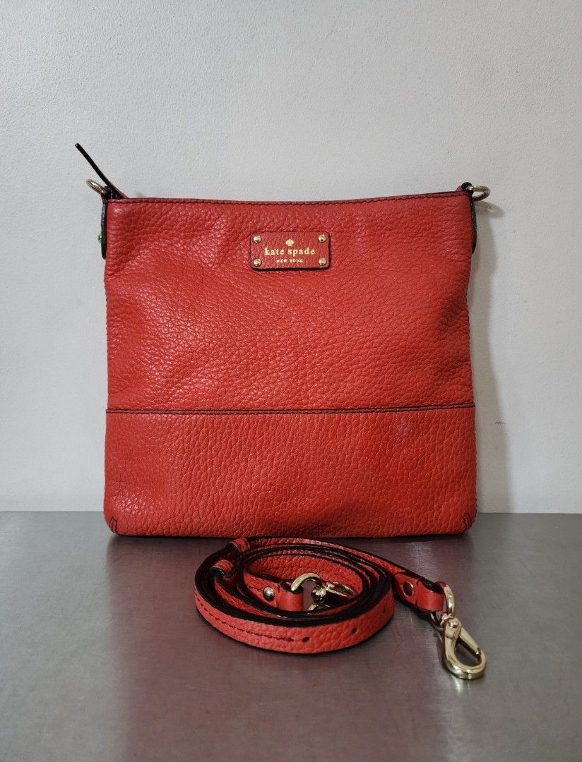 Kate Spade Bay Street Cora Leather Crossbody Bag Women s Fashion Bags Wallets Cross body Bags on Carousell
